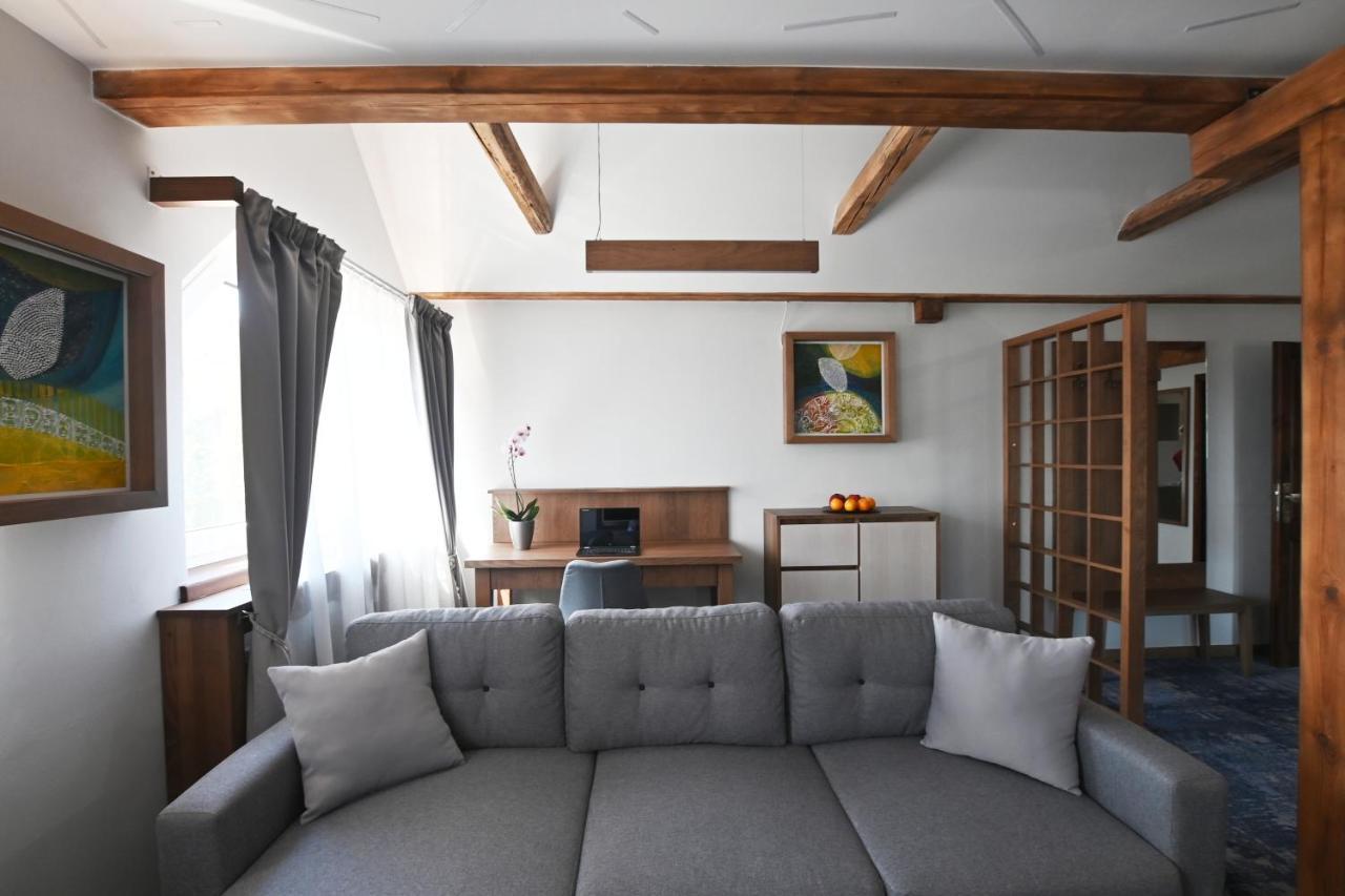 Apartmany Spessart ホムトフ エクステリア 写真